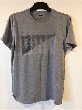 VISSLA Gray Short Sleeve Crew Neck Tee with Subtle Triangle Graphic